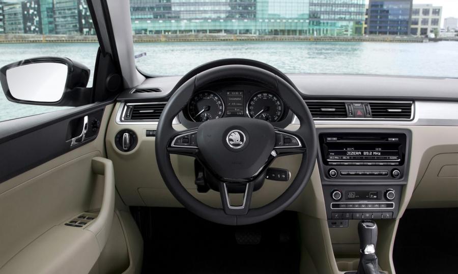  Skoda Rapid Spaceback 2014 года  (фото 13 из 22)